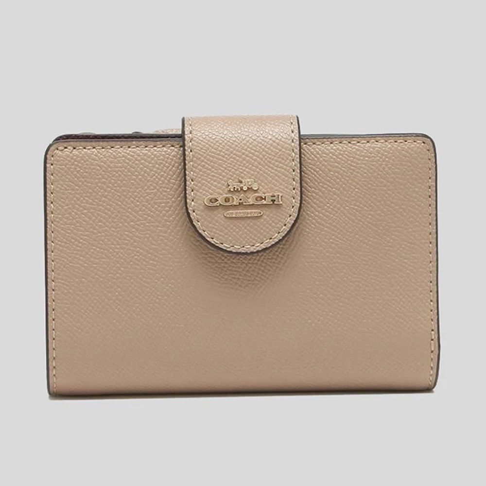 Coach Medium Corner Zip Wallet